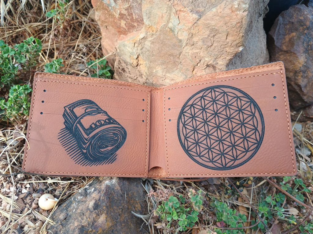 engraved wallet - inside