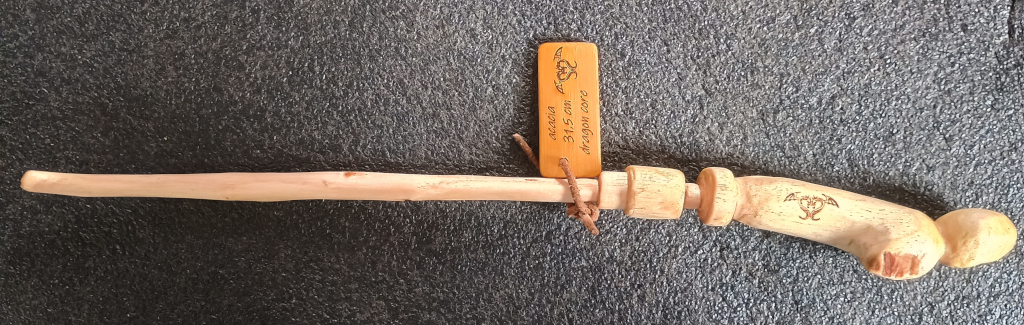 acacia 31.5cm dragon core details