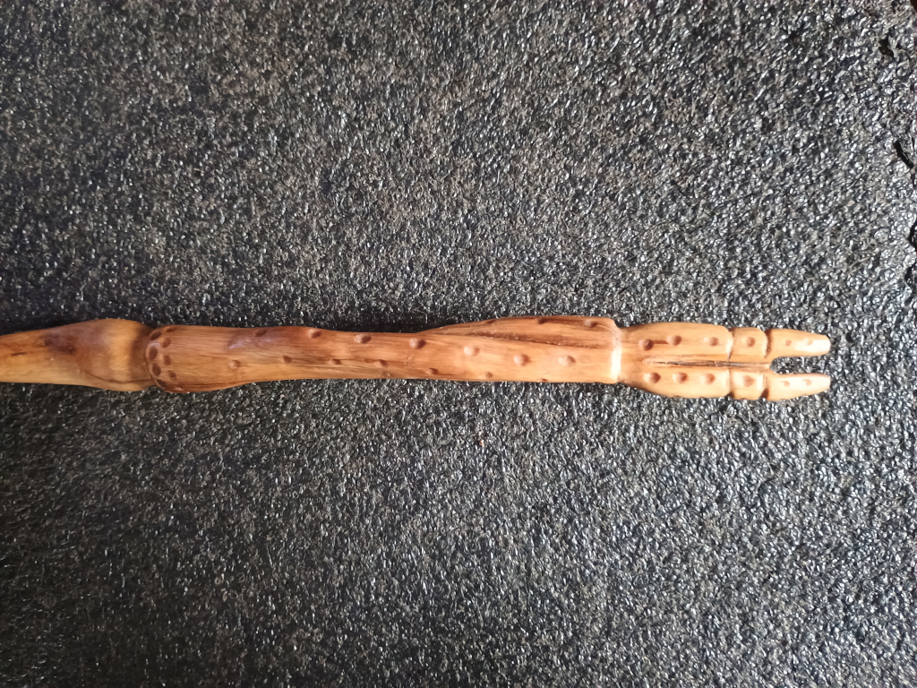 eucalyptus 32cm dragon core handle